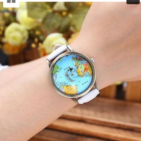 🌍ONE LEFT! Travelers watch - Picture 3 of 5